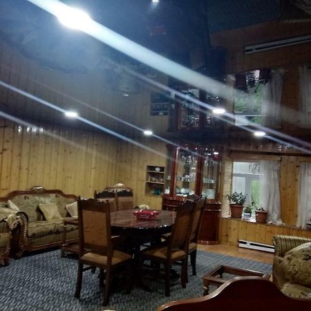 Guest House Tavaduri Mestia Bagian luar foto