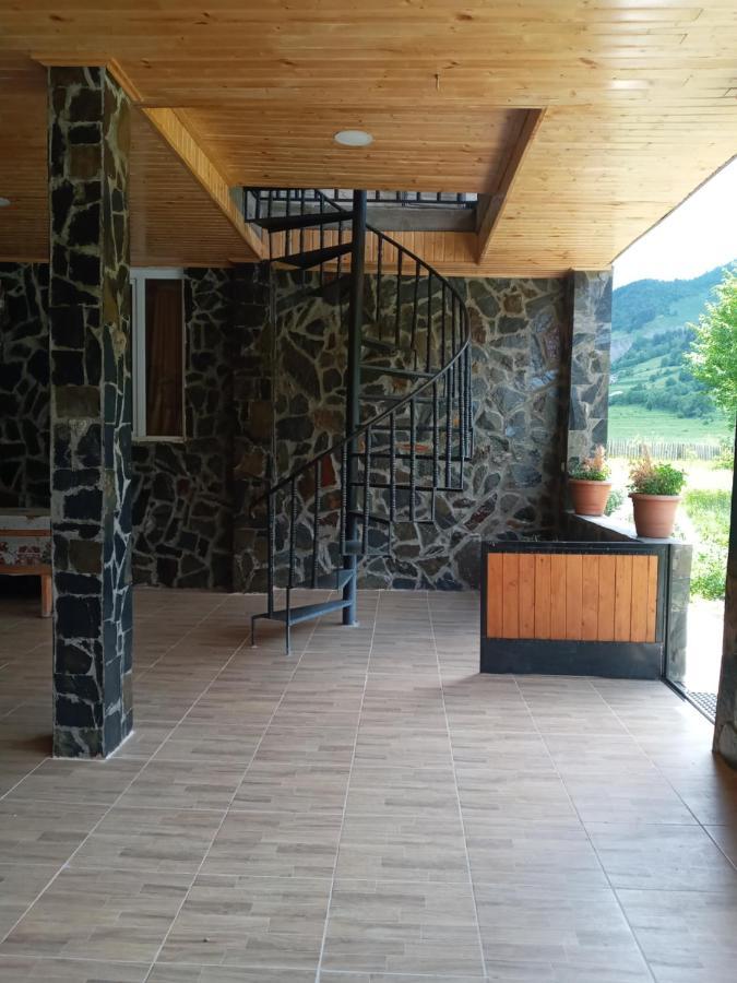 Guest House Tavaduri Mestia Bagian luar foto