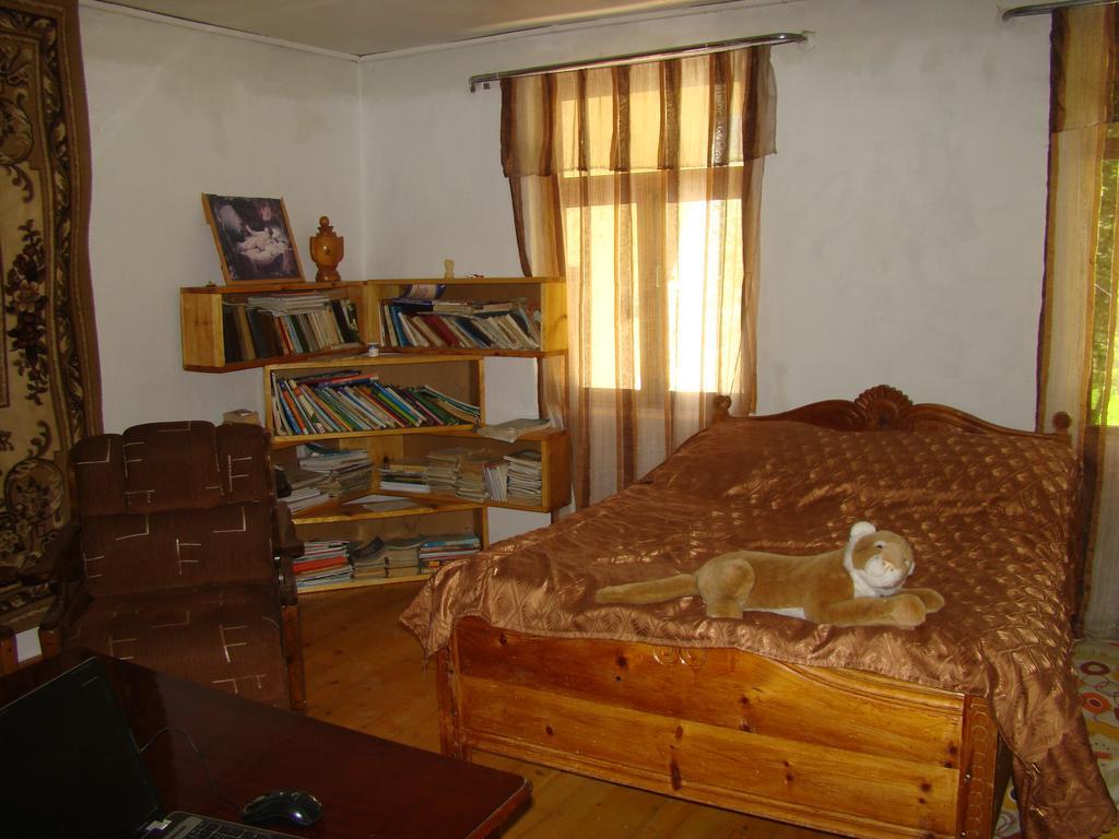 Guest House Tavaduri Mestia Bagian luar foto