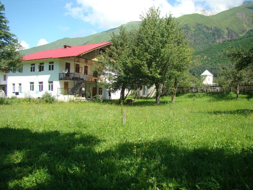 Guest House Tavaduri Mestia Bagian luar foto