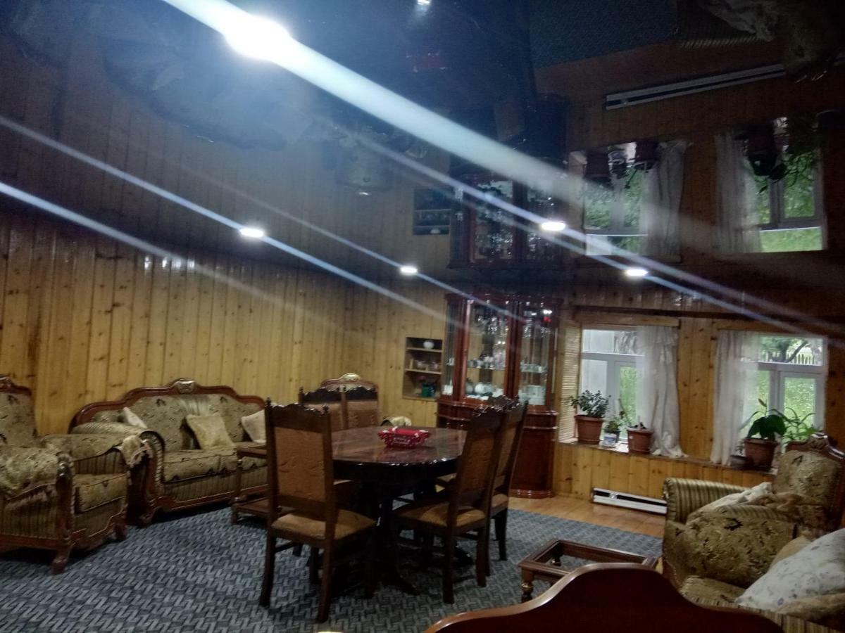 Guest House Tavaduri Mestia Bagian luar foto