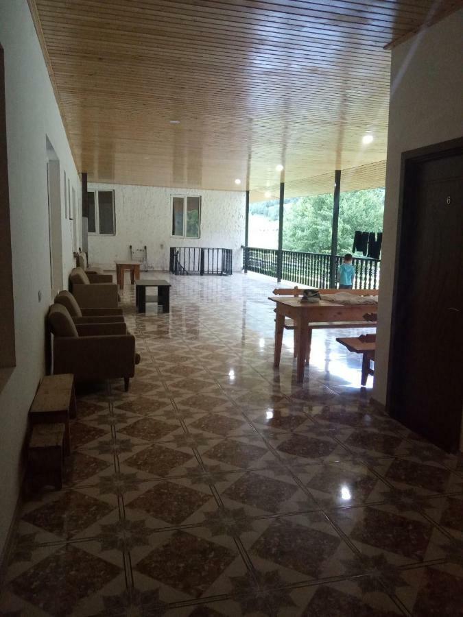 Guest House Tavaduri Mestia Bagian luar foto