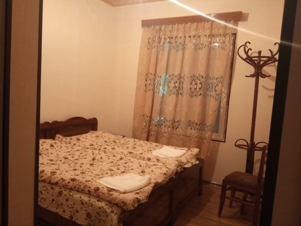 Guest House Tavaduri Mestia Bagian luar foto